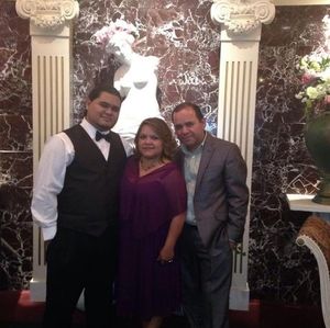 Meet your Posher, Brindisis